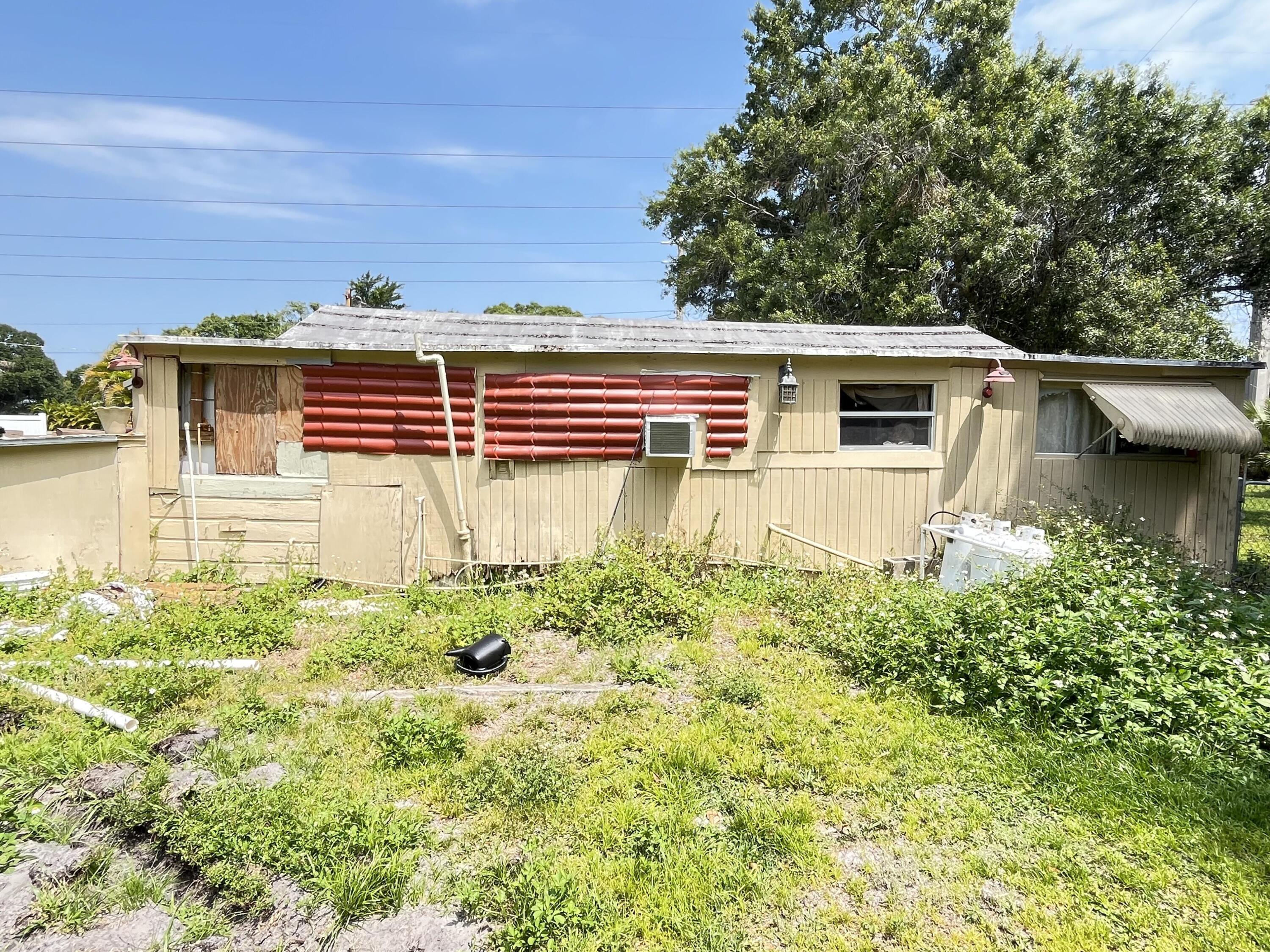 1901 Edwards Road Fort Pierce, FL 34982 - Photo 15 of 16 15