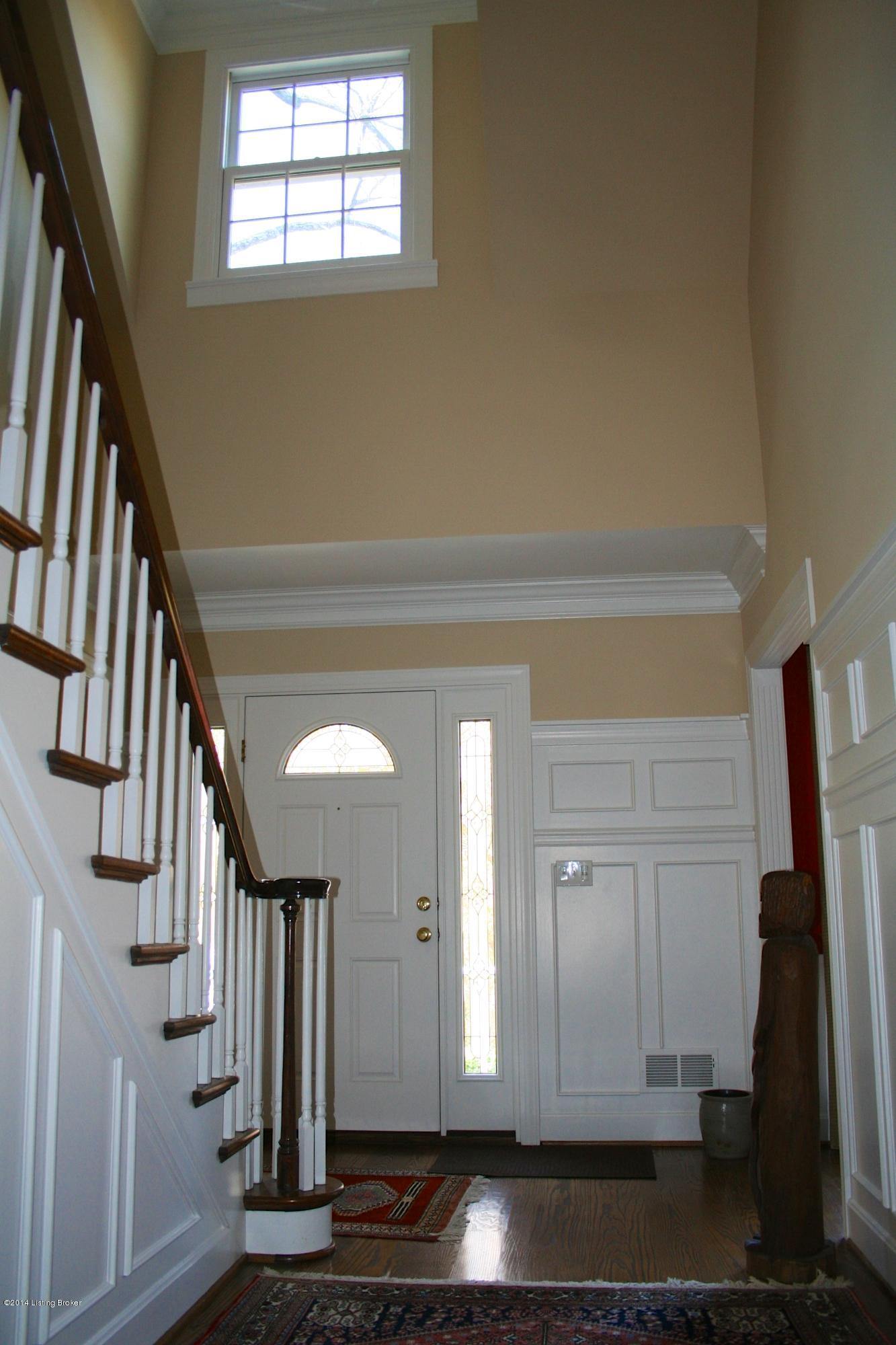 5206 Eastwind Road Louisville, KY 40207 - Photo 4 of 54 Foyer