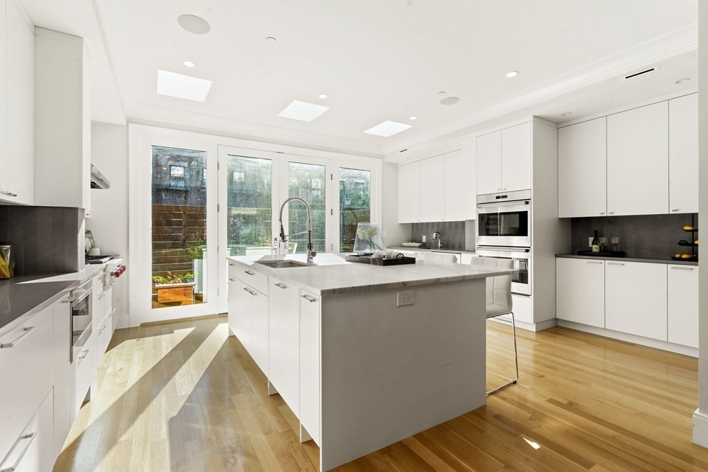 196 West Springfield Street, Unit 2 Boston, MA 02118 - Photo 9 of 34 Gallery Image 9