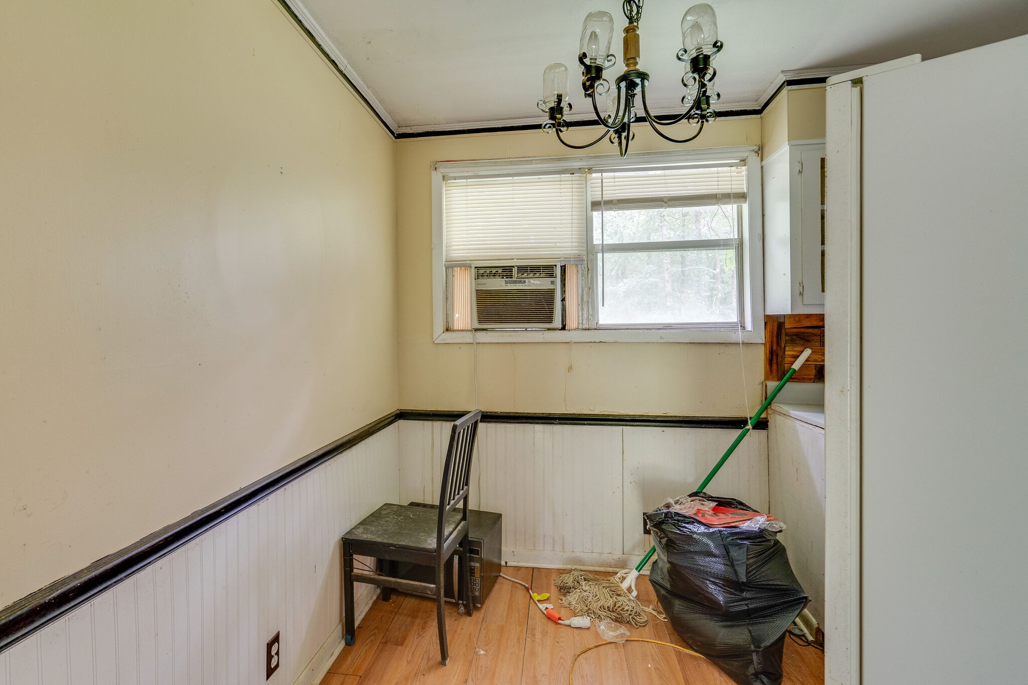 4594 Chestnut Ridge Road Columbia, TN 38401 - Photo 9 of 25 a view of a room with gym equipment