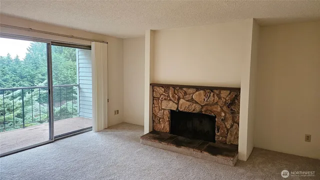 $315,000 | 4737 West Lake Sammamish Parkway Southeast, Unit A208, Issaquah, WA 98027