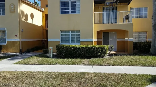 $1,150 | 3419 Winkler Avenue, Unit 505, Fort Myers, FL 33916