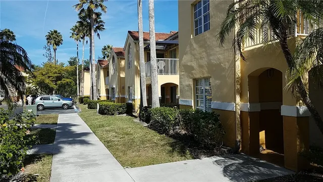 $1,150 | 3419 Winkler Avenue, Unit 505, Fort Myers, FL 33916
