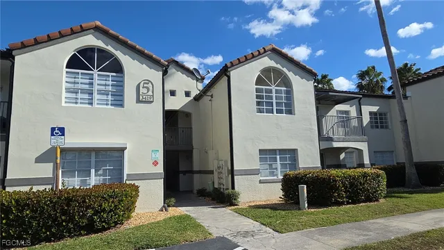 $1,100 | 3419 Winkler Avenue, Unit 505, Fort Myers, FL 33916
