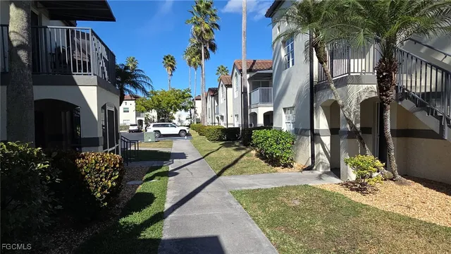 $1,100 | 3419 Winkler Avenue, Unit 505, Fort Myers, FL 33916