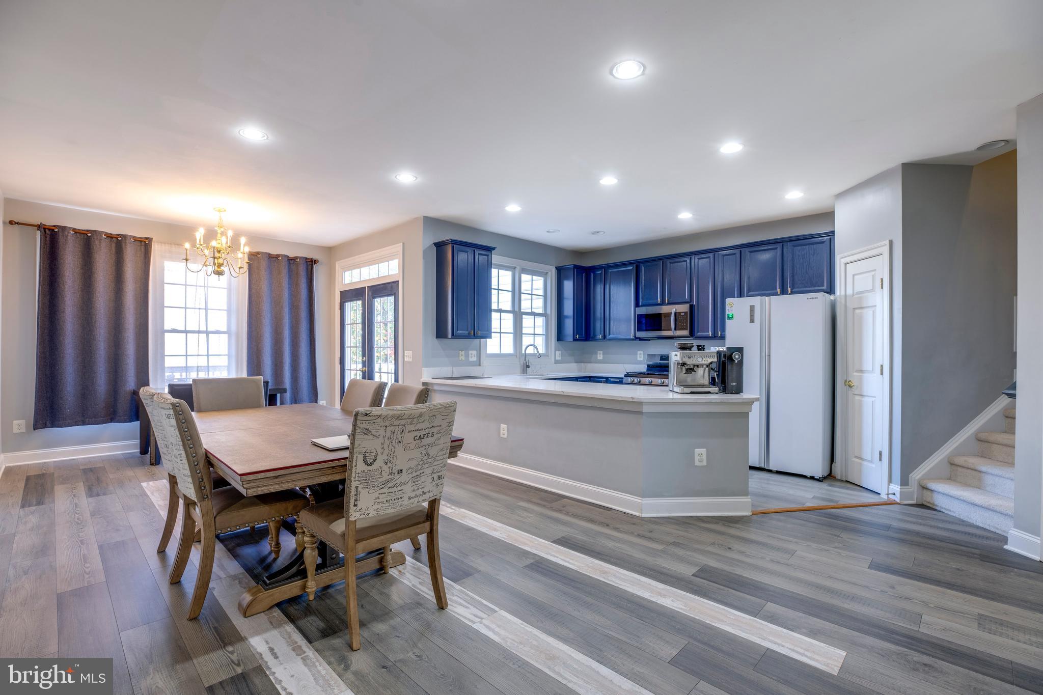 6907 Stanwick Square Gainesville, VA 20155 - Photo 12 of 48 FAMILY ROOM
