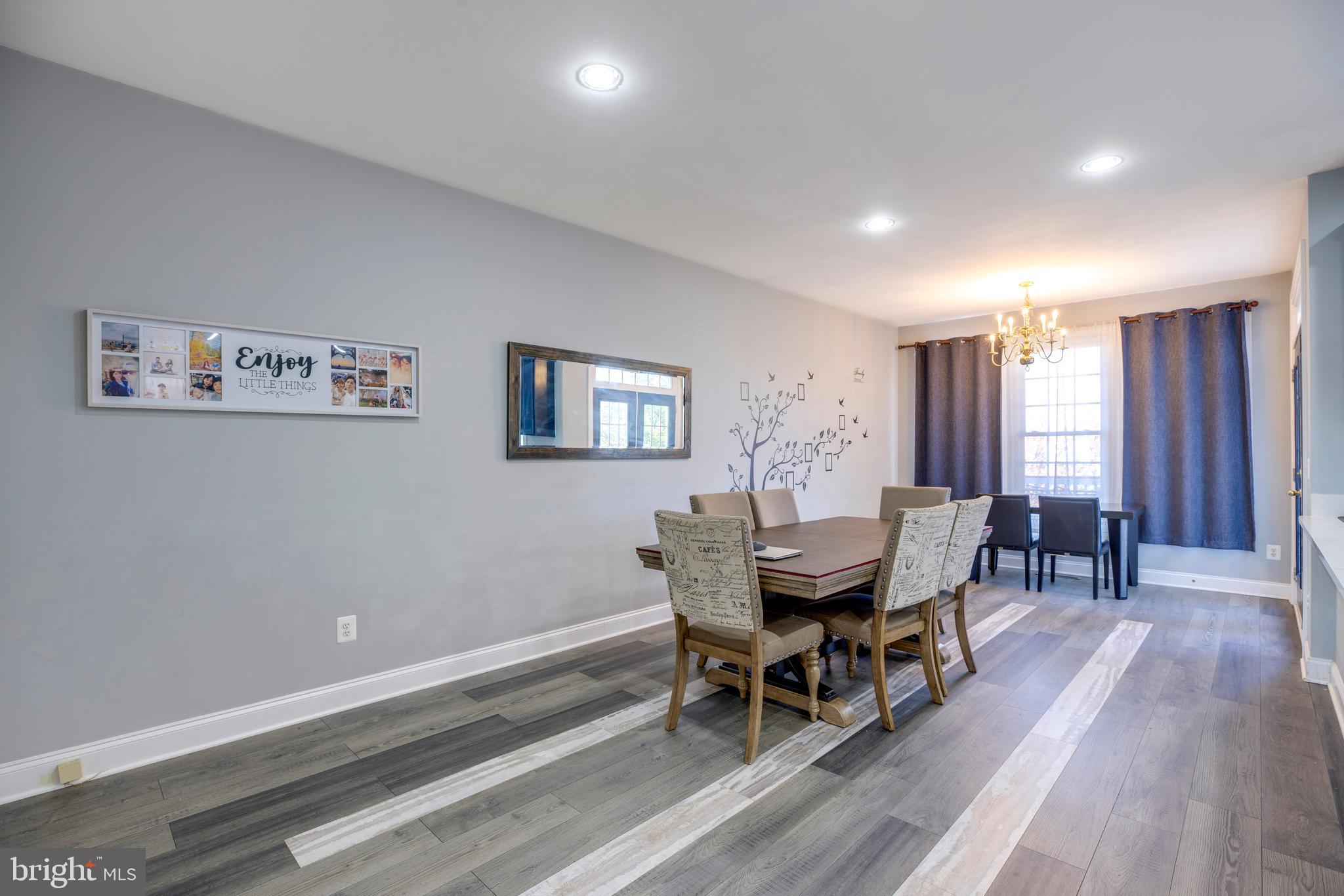 6907 Stanwick Square Gainesville, VA 20155 - Photo 14 of 48 FAMILY ROOM