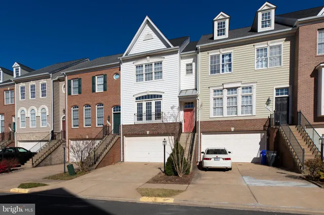 $629,900 | 6907 Stanwick Square, Gainesville, VA 20155