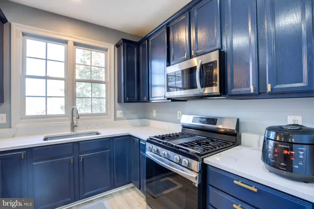 $629,900 | 6907 Stanwick Square, Gainesville, VA 20155