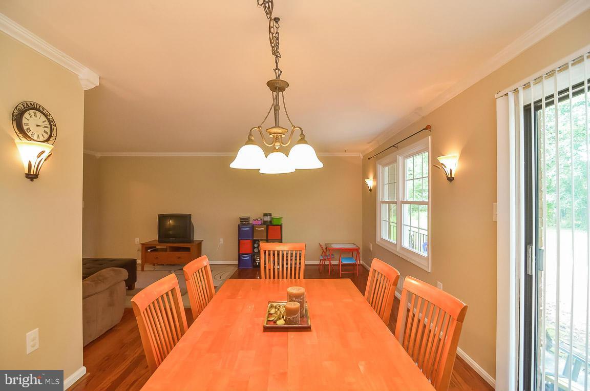 7996 Rugby Road Manassas Park, VA 20111 - Photo 18 of 21 Dining Room
