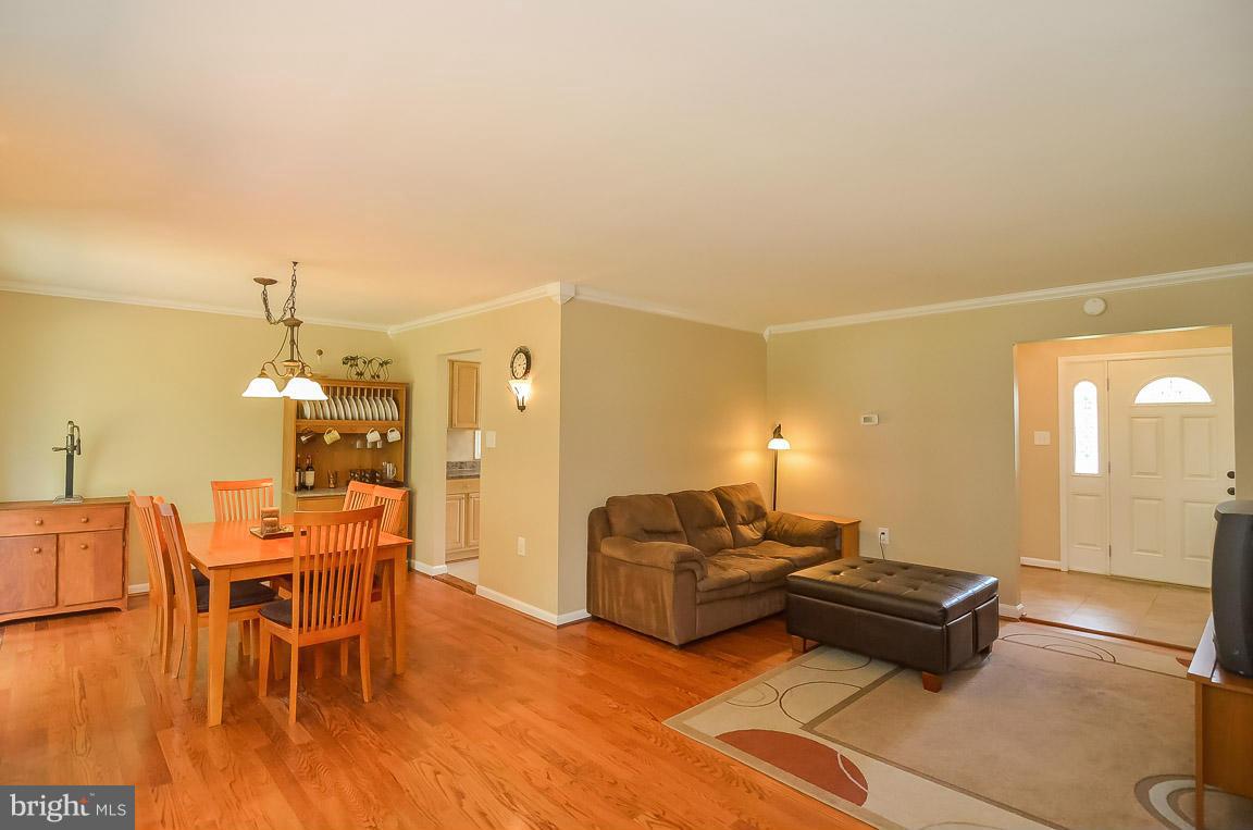 7996 Rugby Road Manassas Park, VA 20111 - Photo 20 of 21 Interior (General)