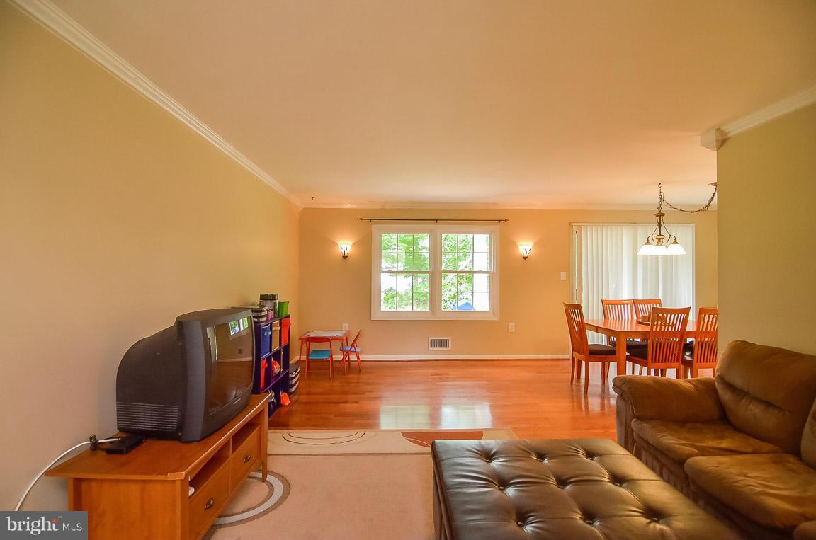 7996 Rugby Road Manassas Park, VA 20111 - Photo 21 of 21 Interior (General)