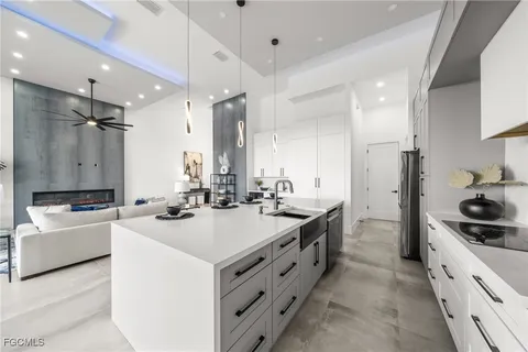 $939,900 | 2375 Northwest 39th Avenue, Cape Coral, FL 33993