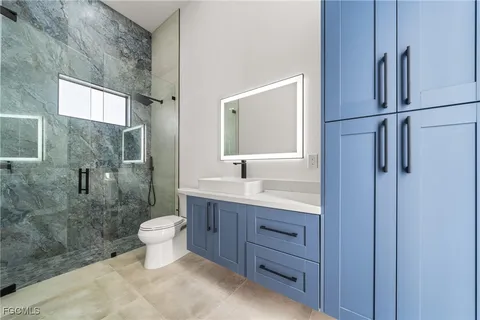 $939,900 | 2375 Northwest 39th Avenue, Cape Coral, FL 33993