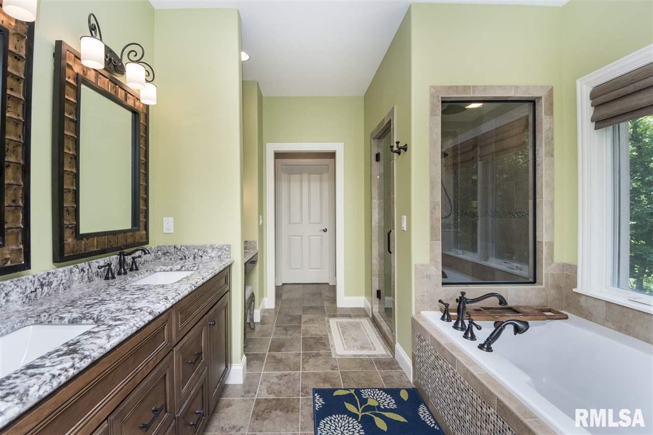 1818 Rustic Oak Drive Washington, IL 61571 - Photo 20 of 36 Gallery Image 20