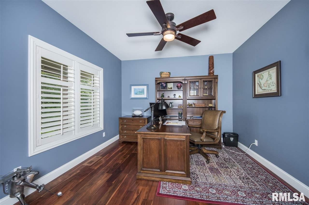 1818 Rustic Oak Drive Washington, IL 61571 - Photo 5 of 36 Gallery Image 5
