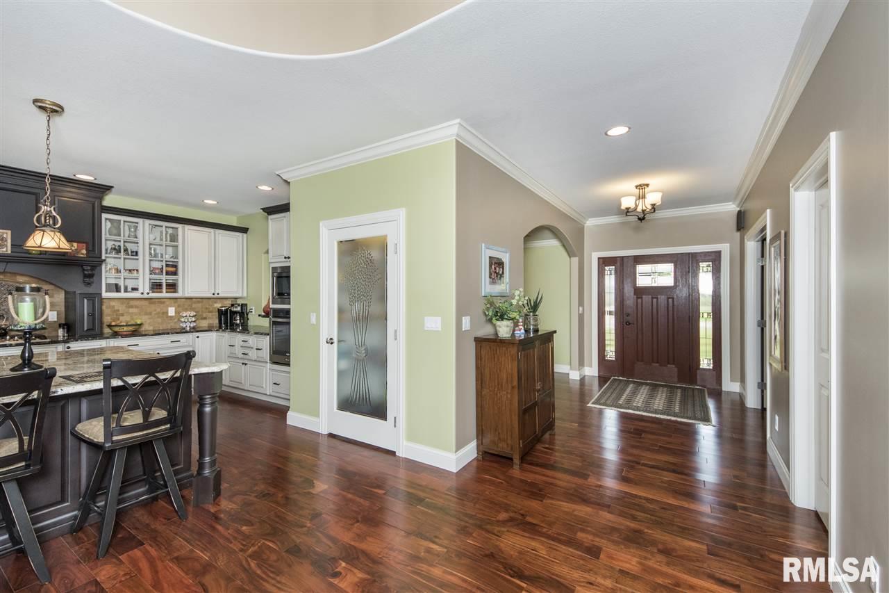 1818 Rustic Oak Drive Washington, IL 61571 - Photo 6 of 36 Gallery Image 6