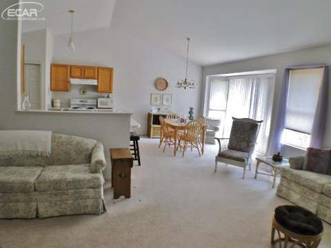 2065 West Ridge Drive Davison, MI 48423 - Photo 7 of 18 20439127-6.JPG