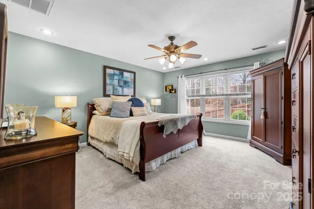 $649,900 | 3845 Steve Ikerd Drive Northeast, Hickory, NC 28601