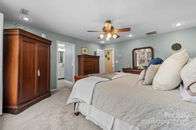 $649,900 | 3845 Steve Ikerd Drive Northeast, Hickory, NC 28601