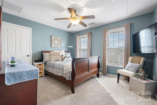 $649,900 | 3845 Steve Ikerd Drive Northeast, Hickory, NC 28601