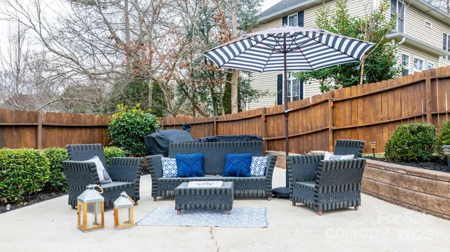 $649,900 | 3845 Steve Ikerd Drive Northeast, Hickory, NC 28601