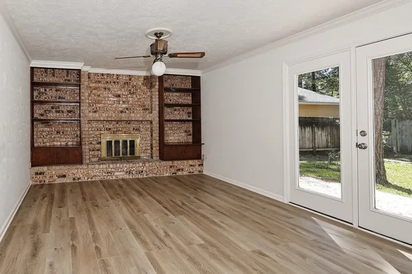 $2,950 | 35 Berryfrost Lane, The Woodlands, TX 77380
