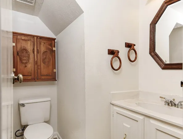 $2,700 | 35 Berryfrost Lane, The Woodlands, TX 77380
