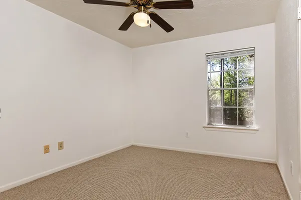 $2,950 | 35 Berryfrost Lane, The Woodlands, TX 77380