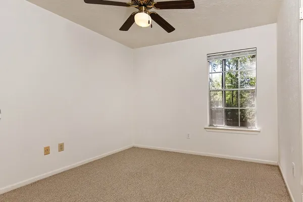 $2,700 | 35 Berryfrost Lane, The Woodlands, TX 77380