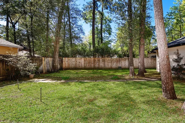 $2,950 | 35 Berryfrost Lane, The Woodlands, TX 77380