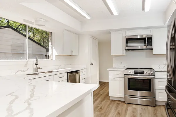 $2,950 | 35 Berryfrost Lane, The Woodlands, TX 77380