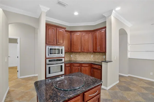 $875,000 | 9454 Swift Creek Circle, Dover, FL 33527