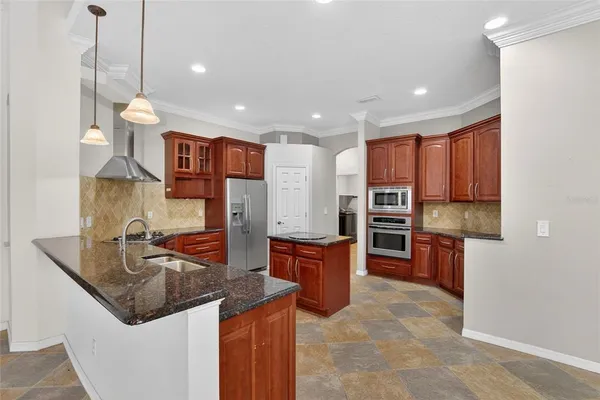 $875,000 | 9454 Swift Creek Circle, Dover, FL 33527