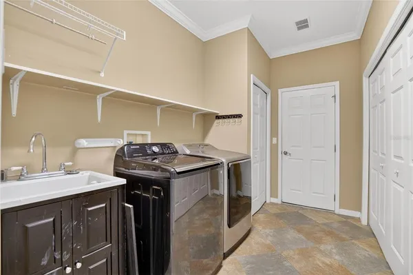 $875,000 | 9454 Swift Creek Circle, Dover, FL 33527