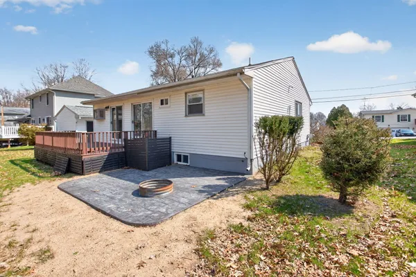 $244,900 | 154 Golfview Drive, Brooklyn, MI 49230