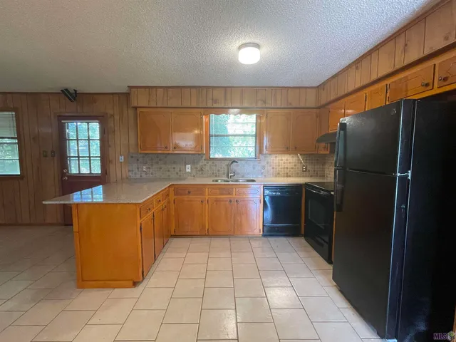 $1,600 | 7612 Bassett Drive, Baton Rouge, LA 70817