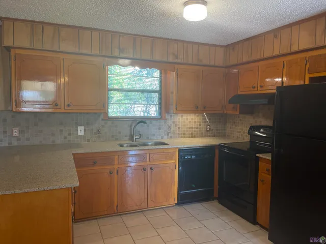 $1,600 | 7612 Bassett Drive, Baton Rouge, LA 70817