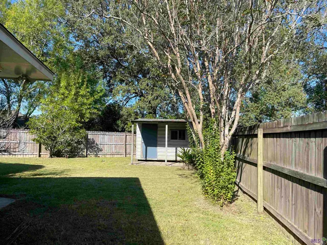 $1,600 | 7612 Bassett Drive, Baton Rouge, LA 70817