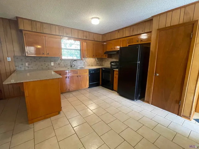 $1,600 | 7612 Bassett Drive, Baton Rouge, LA 70817