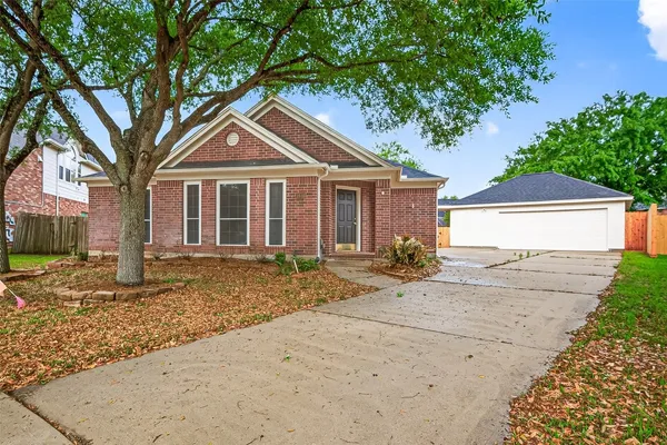$2,500 | 1646 Martin Lake Drive, Richmond, TX 77406