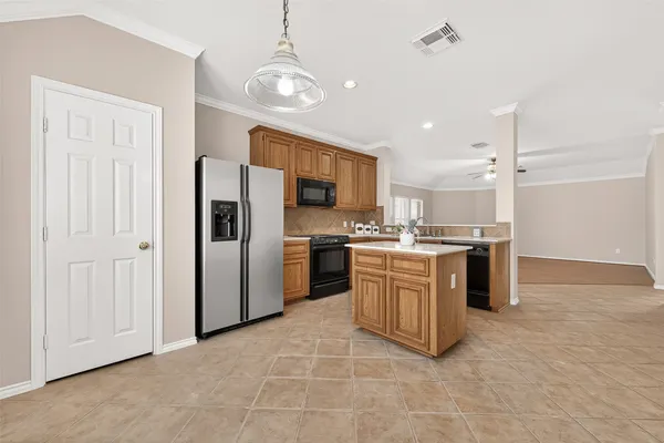 $2,500 | 1646 Martin Lake Drive, Richmond, TX 77406