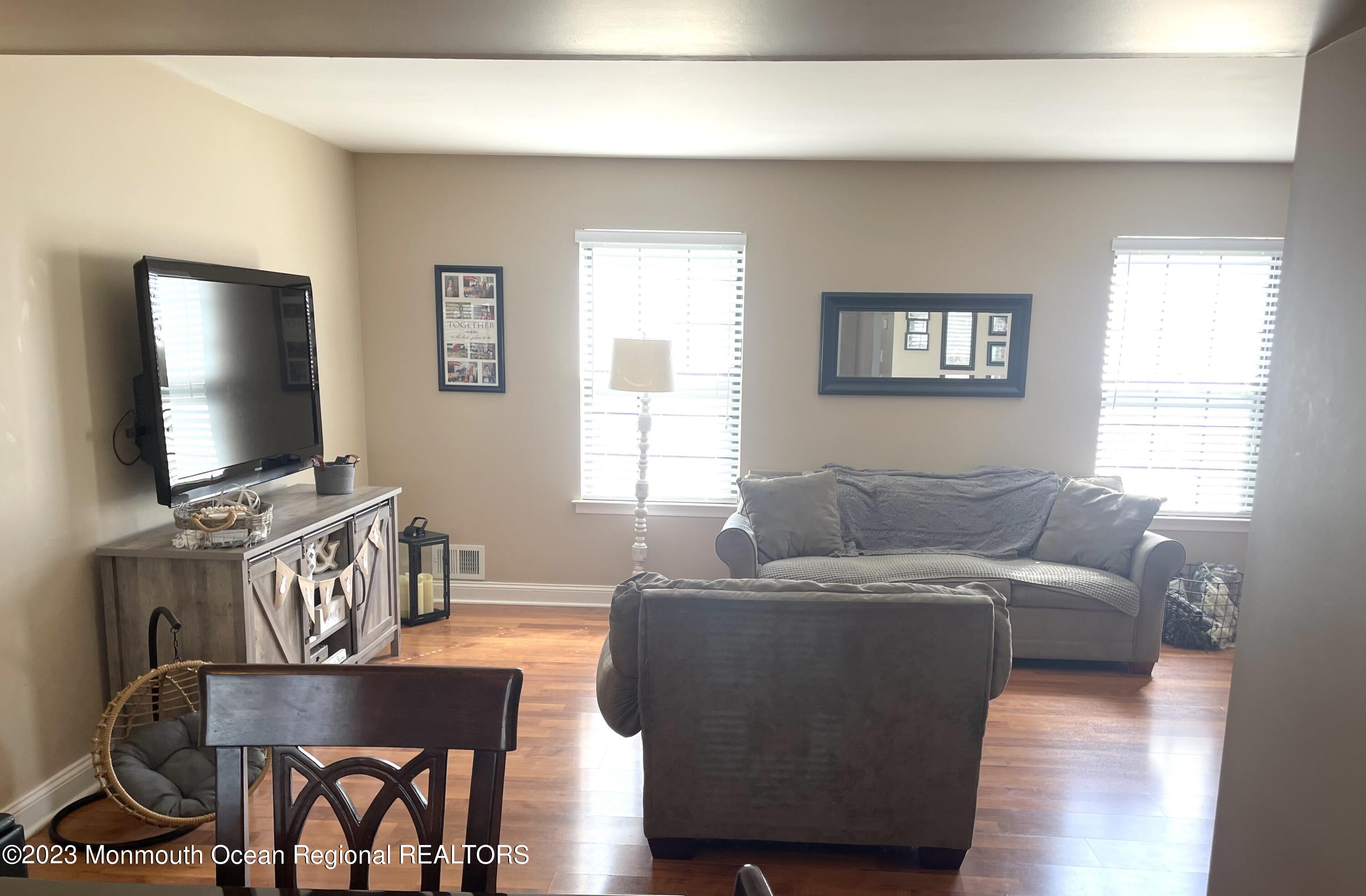16 Fern Hollow Road Howell, NJ 07731 - Photo 3 of 12 IMG-9331