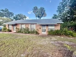 $1,400 | 221 North Adelle Avenue, Deland, FL 32720