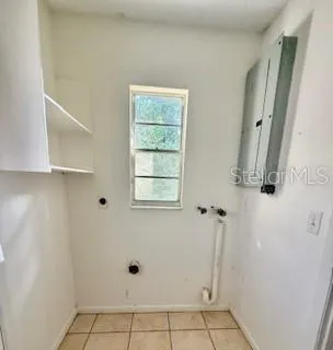 $1,400 | 221 North Adelle Avenue, Deland, FL 32720