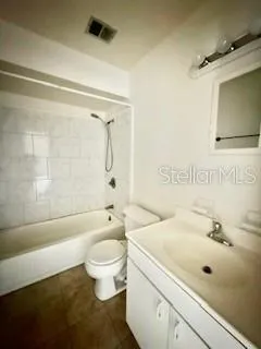 $1,400 | 221 North Adelle Avenue, Deland, FL 32720