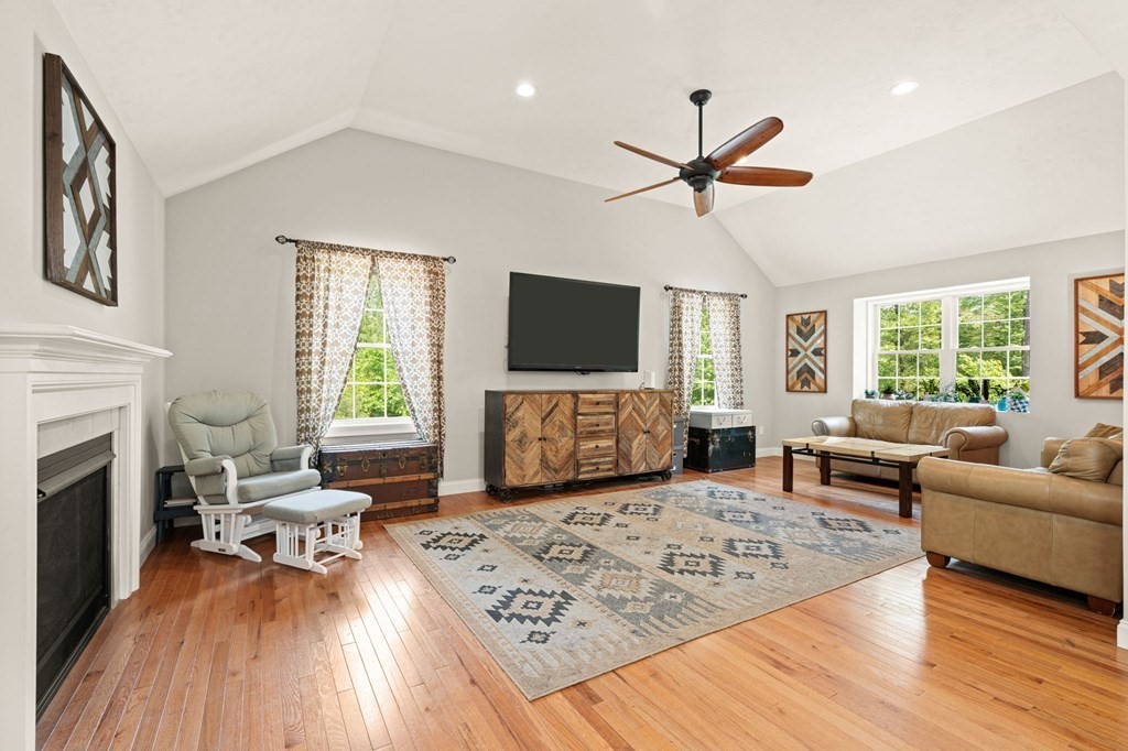 73 Emery Road Townsend, MA 01469 - Photo 10 of 40