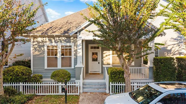 $3,500 | 834 Lake Evalyn Drive, Celebration, FL 34747