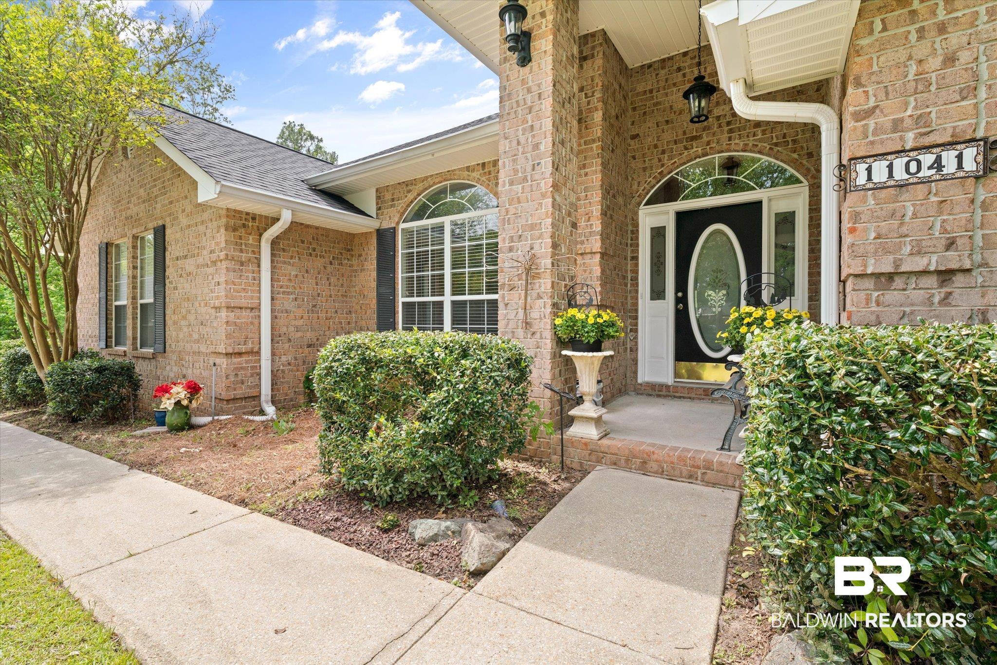 11041 Holly Court Daphne, AL 36526 - Photo 2 of 42