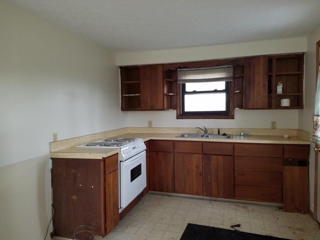 355 Taylor Street Russells Point, OH 43348 - Photo 3 of 7